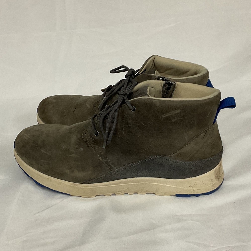 Men's Brown SuedeUGGS  Boots
